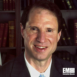 Sen. Ron Wyden Asks IC to Explain Cybersecurity Issues